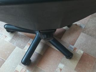 🌟 Удобный и стильный офисный стул ищет нового хозяина! 🌟